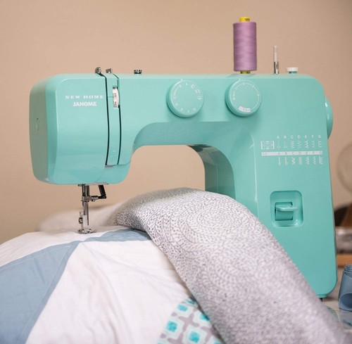 BRAND NEW Janome Arctic Crystal Easy-to-Use Sewing Machine - Picture 8 of 13
