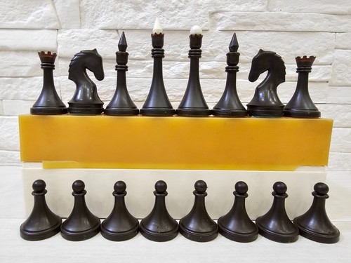 Vintage Souvenir Chess Pieces Dnepropetrovsk Soviet Plastic Chess USSR Antique - Picture 3 of 15