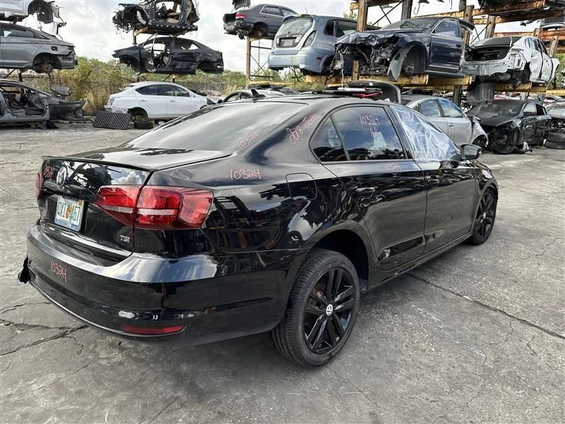 Bote de carbón de vapor de combustible 2015 16 17 18 Volkswagen Jetta 1,8 L Foto 3 de 4