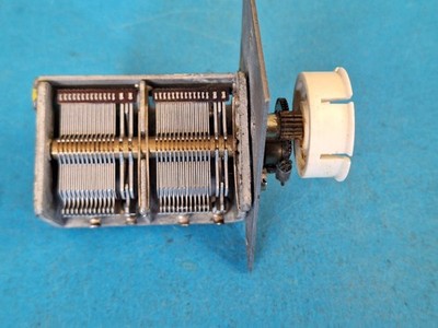 4 Gang ~ 12pF + 12pF + 400pF + 400pF Luftdielektrikum ~ kompakte Größe ~ mit SMD