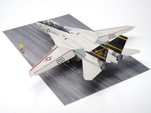 Tamiya 1/48 Masterpiece Aircraft Series No. 122 Grumman F-14A Tomcat - Picture 3 of 7
