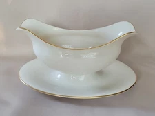 Lenox Special  Gravy Boat with Attached Underplate Gold Trim Mint USA 
