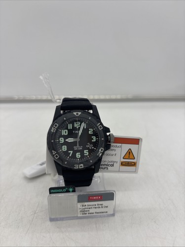 Timex Uhr Herren 44mm Schwarz Analog Indiglo 50M Datum Resin Armband TW5M61200