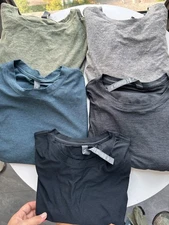 vuori v178 Men’s Long Sleeve Strato Tech Tee