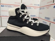 Sorel Out N About III Conquest Waterproof Suede Boots Women's Sz 6 + Slippers 