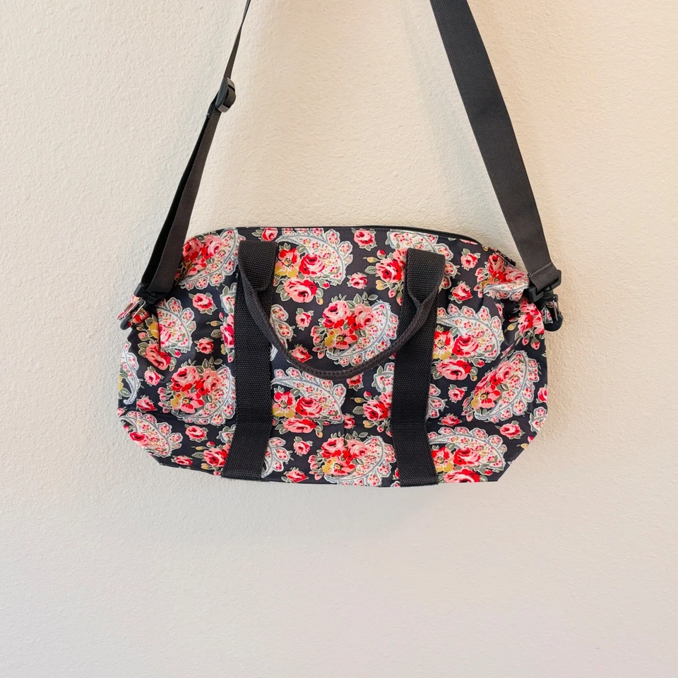 Cath Kidston London Paisley Rose Oil Cloth Weekend Travel Bag Shoulder Strap - Image 4 of 4