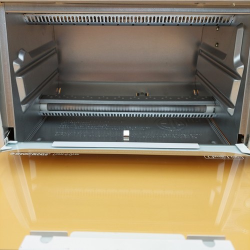 Black & Decker Toast-R-Oven Classic TRO390W Countertop Oven/Broiler NOB - Picture 4 of 14