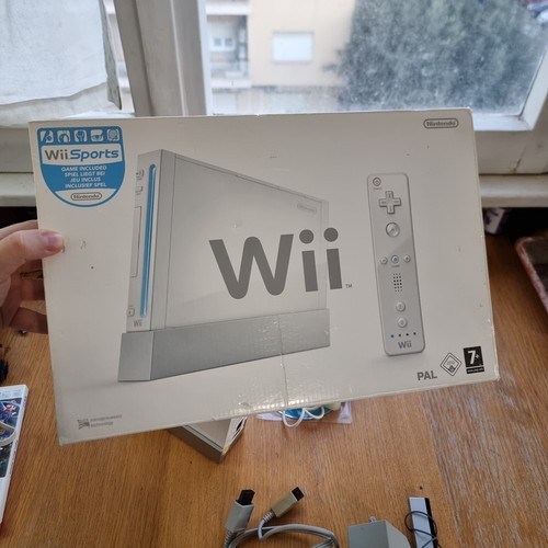 Console Nintendo Wii Bianca COMPLETA bundle con Wii Sports - Foto 10 di 14