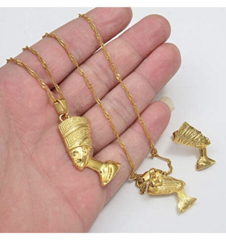 Necklace and earrings set with Egyptian Queen Nefertiti pendant. - Picture 3 of 4