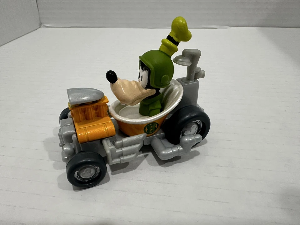 Disney Roadster Racers Coches Diecast Donald, Pete & Goofy Lote de 3 Juguetes para Niños Foto 3 de 4