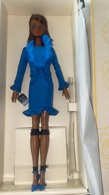 Barbie Silkstone DWF54 - Tweed Tweed Tweed Et Noir - Gold Label 2016 - Collection Mattel