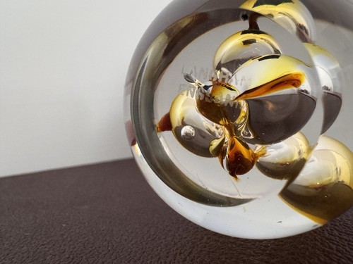 Gorgeous Vintage Glass Langham Paperweight, gold/yellow - Picture 3 of 6