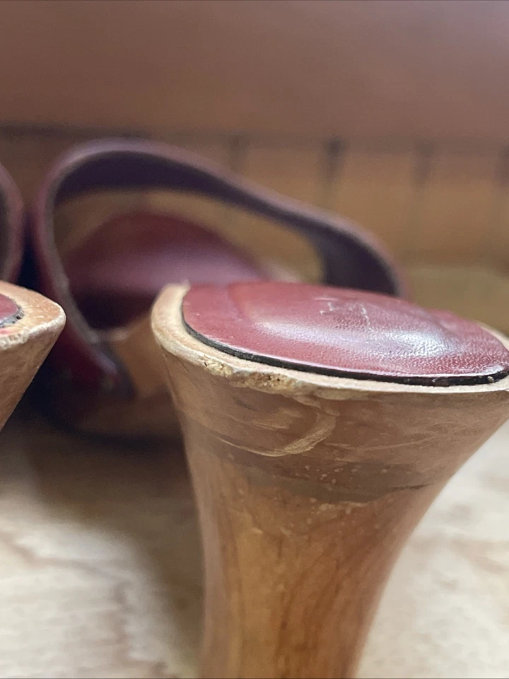Mules de cuero de madera burdeos BARETRAPS vintage de los años 70 Boho Hippy talla 6.5 -7 Foto 3 de 4