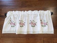 Vintage Embroidered Rose Floral White Window Valance Crochet Edge CottageCore