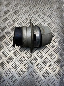 VW TOUAREG 7P5 Motorlager Vorne 7L8199131F 3.00 Diesel 2014 31434460