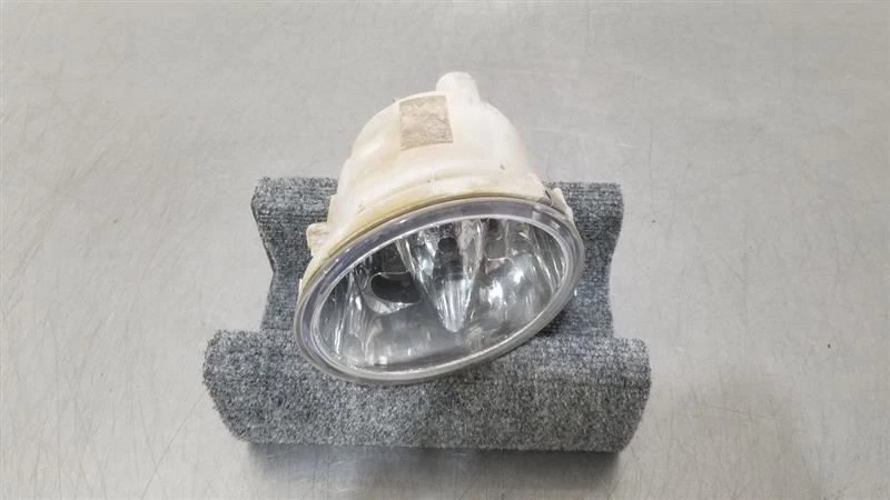 06 2006 Toyota Tundra parachoques montado luz antiniebla conductor izquierdo Foto 2 de 4