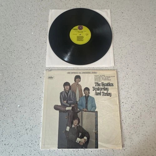 1966 THE BEATLES YESTERDAY AND TODAY VINYL LP ST-8-2553 RECORD CLUB 1968-69 *EXC