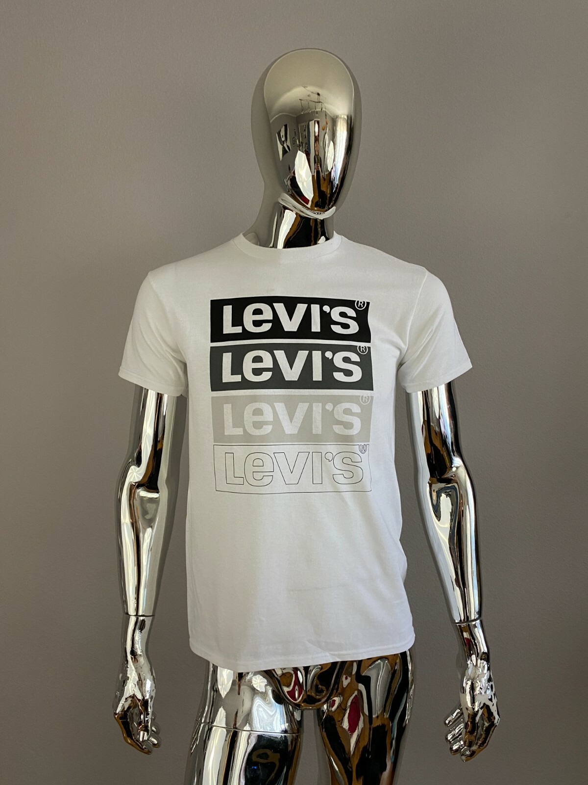 New Levis Graphic White T-Shirt Size S