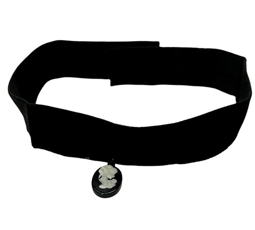 Black Velvet Gothic Chocker Charm Necklace Retro Vintage Choker Punk 90's - Picture 12 of 94