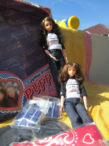 RARE &HTF TAKARA PUFFY II (AMY&YUMI) DOLLS W/NICE OUTFITS,SHOES,BAGS IN ORIG.BOX - Picture 4 of 8