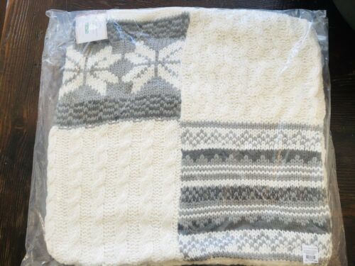Pottery Barn Patchwork Sweater Pillow Cover Christmas Decor New 18" Gray Ivory - Imagen 1 de 7