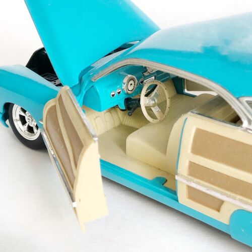 Hot wheels 1999 Custom Mercury Woodie 1:18 Blue Elwoody w/Surfboard - Picture 2 of 10