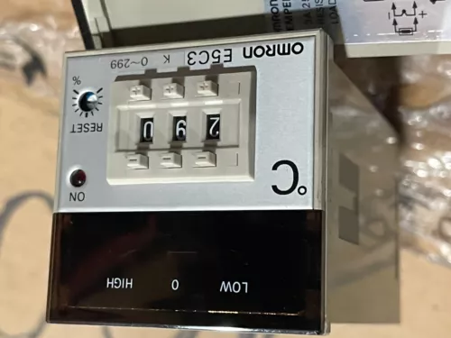 E5C3-WR 20K-10 OMRON temperature controller