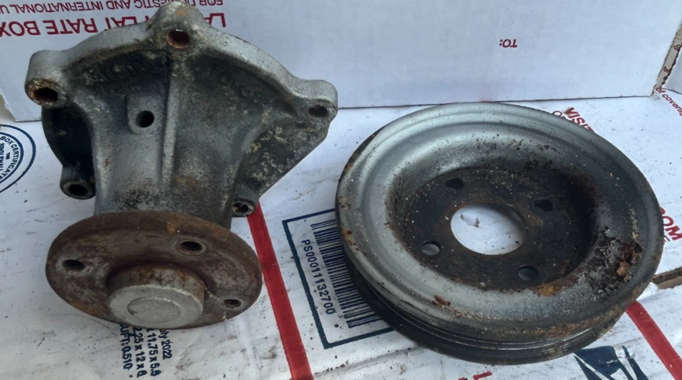 Bomba de agua del motor Aisin Seiki WPT-107A para Toyota Starlet 1983 KP61 Foto 2 de 4