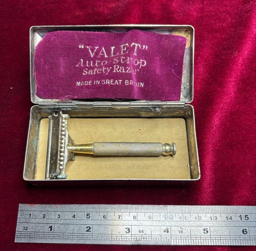 Vintage Valet Autostrop safety razor, made in England, c. 1940