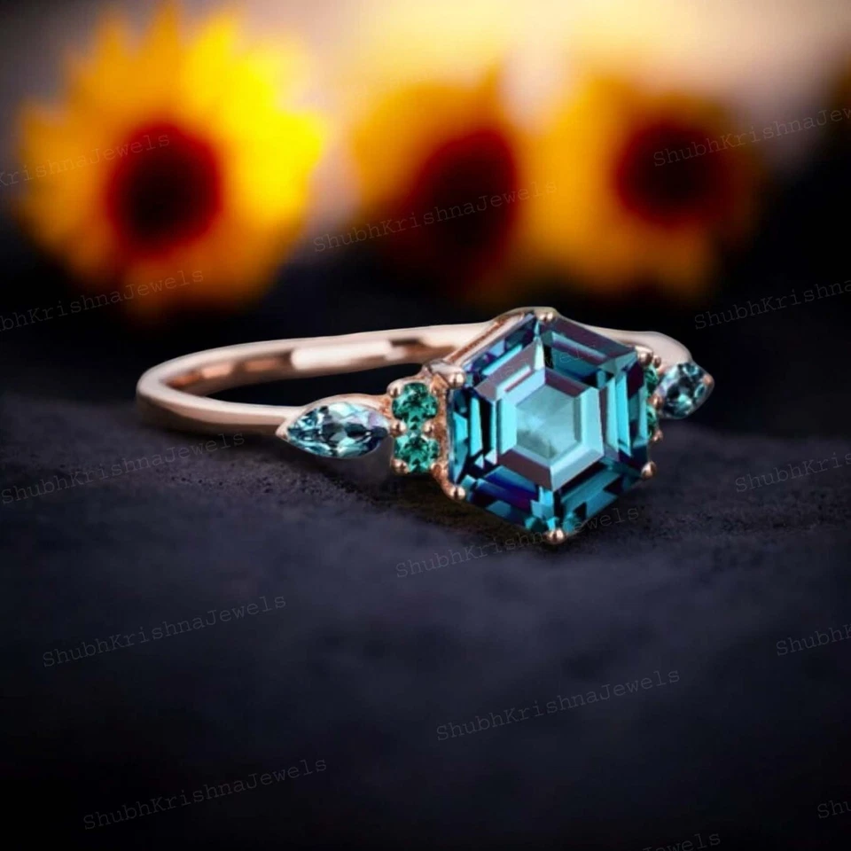 Anillo de regalo de plata de ley 925 de 6 mm de corte hexagonal creado en laboratorio alejandrita para mujer Foto 3 de 4