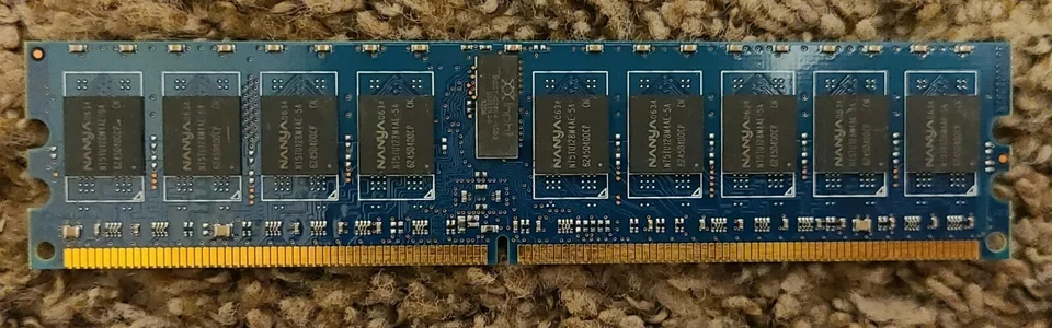 Samsung PC2-3200R-333-12-C3 1GB Server RAM (IBM 39M5808) PN:M393T2950CZ3-CCC - Image 3 of 4