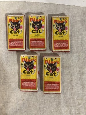 VINTAGE FIRECRACKER LABELS-5 BLACK CAT-DOT--C  -NICE SHAPE--1  1/2-X12 COUNT