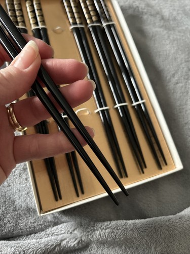 Set of 6 vintage Japanese Wajima Lacquered Chopsticks - Picture 6 of 7