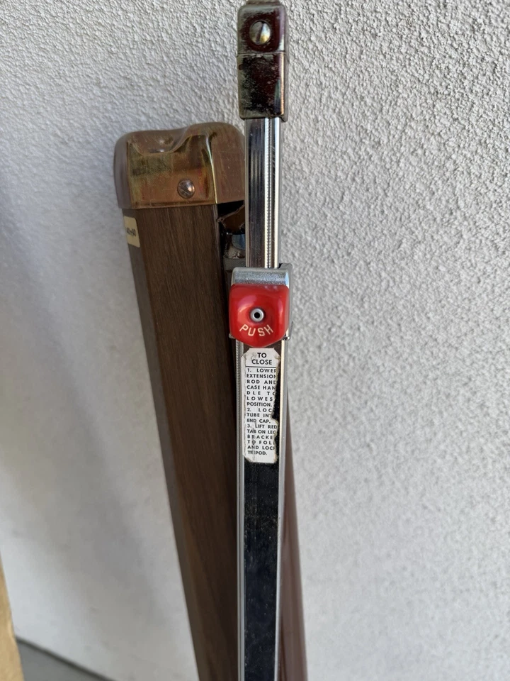 VINTAGE Da-Lite Versatol Portable Collapsible Projector Screen Brown 40" x 40” - Image 4 of 4