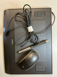 Wacom Intuos 3 PTZ-930 9x12 Graphics USB Tablet With Mouse