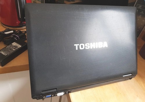 Toshiba Tecra A11 15.6 Inch HDMI Webcam Laptop Win 10 Intel i3 620GB 8GB Ram - Picture 6 of 19