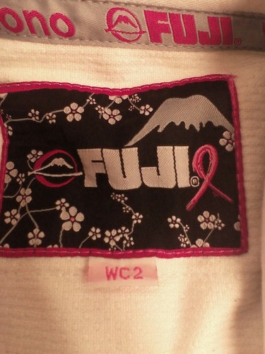 FUJI KIMONO SEKAI WOMENS TOP AND PANTS SIZE WC2 JIU-JITS Pink Floral Embroidery - Picture 5 of 10