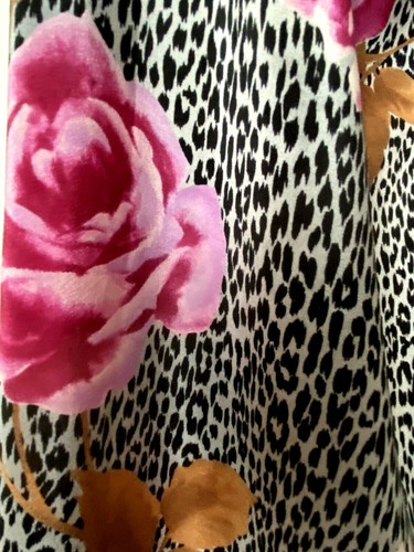 FOULARD carré en SOIE SILK SCARF Magnifique Motif ROSE félin Gris 84 x 86cm ! - Imagen 5 de 10