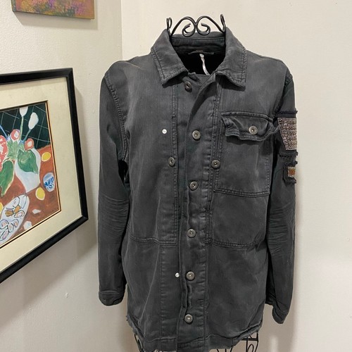 Chaqueta estilo militar Free People talla pequeña negra y adornada con botones - Imagen 4 de 13