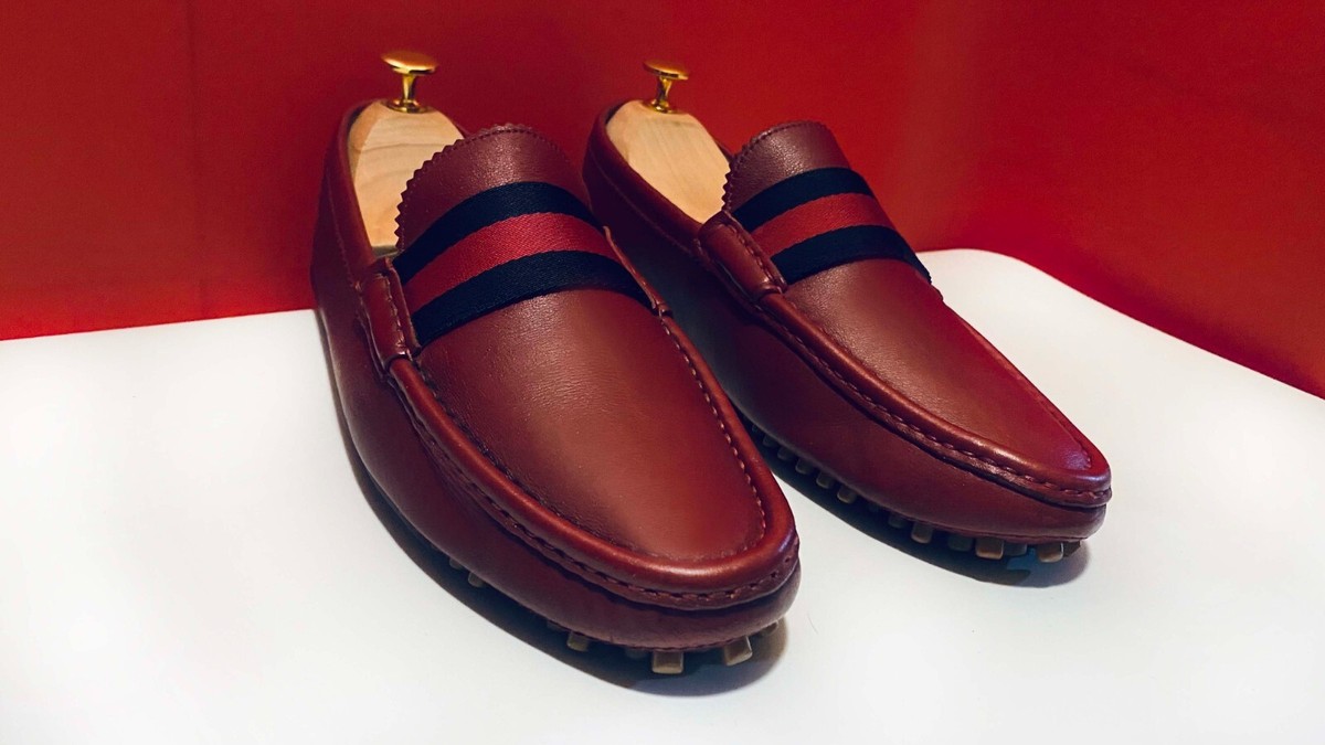 $849.00 !! GUCCI MENLUXURY BURGUNDY /RED LEATHER RIBBON 