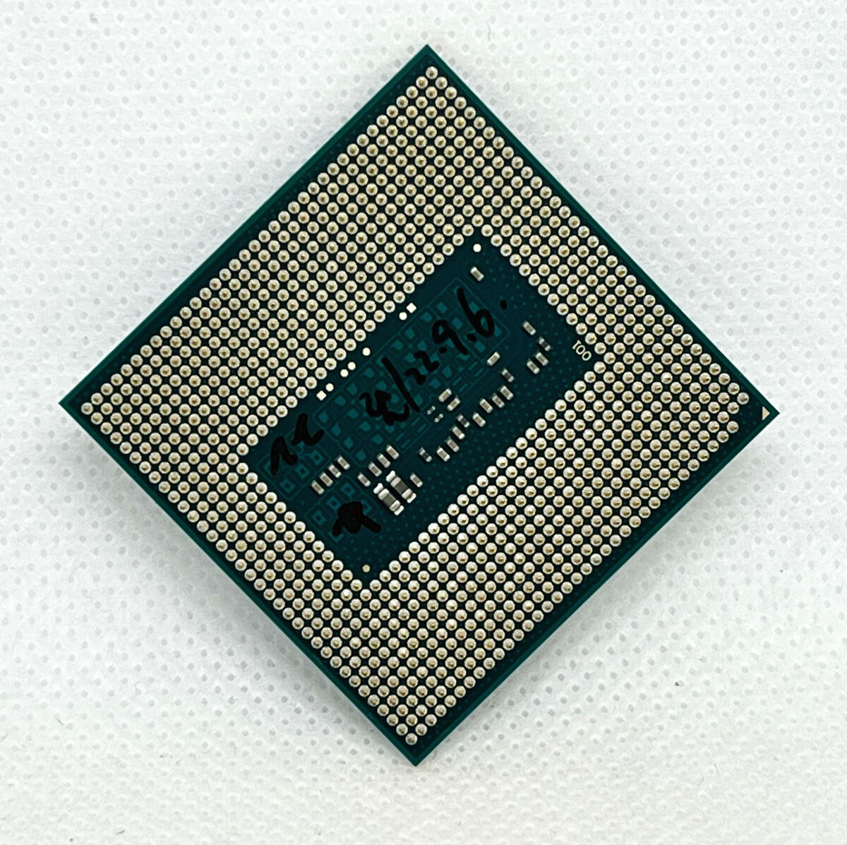 Intel Core i7 4700MQ 2.4GHz quad core 6M 47W PGA 946 Notebook Processor Intel Core i7 4700MQ 2.4GHz quad core 6M 47W PGA 946 Notebook Processor