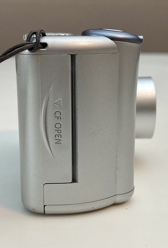 Canon Power Shot A75 Silver 1.8" LCD 3.2MP Digital Camera Parts Only Not Working - Picture 9 of 24