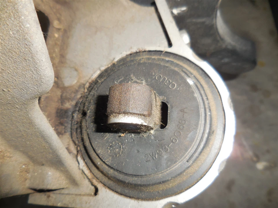 Soporte de transmisión Jaguar XJ8 1998-2003 montaje travesaño 2R83-5030 usado OEM Foto 3 de 4