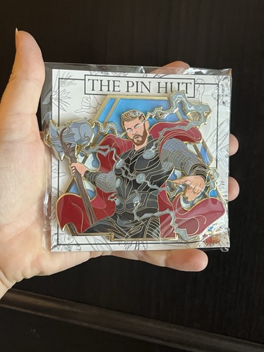 Thor Fantasy Pin -Marvel- By The Pin Hut - Disney Avengers - Bild 1 von 7