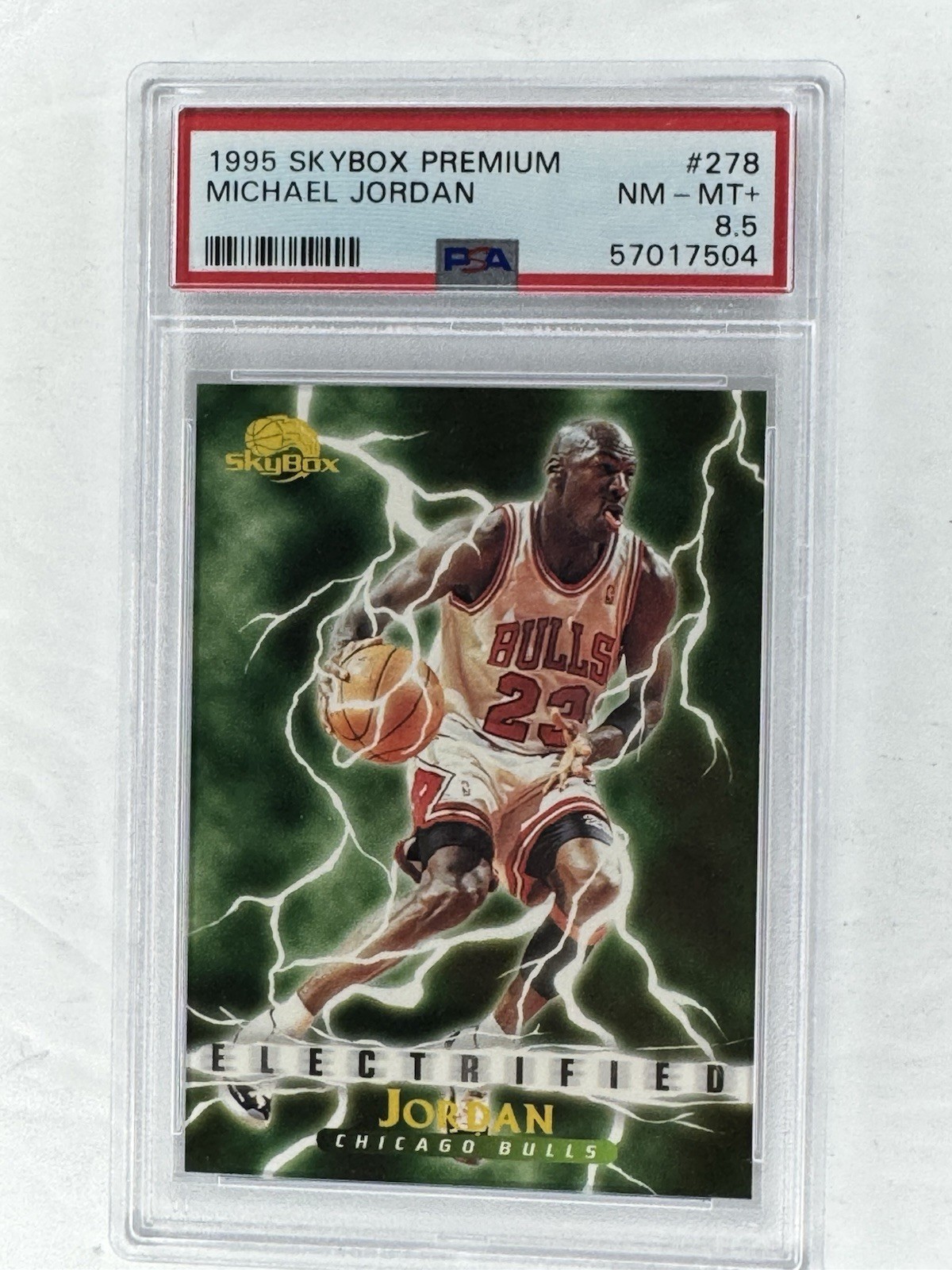 1995-96 Skybox Premiumš„Electrifiedš„Michael Jordanš„#278š„PSA 8.5š„Fire Cardš„ view 1