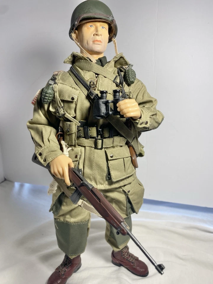 WW2 American Infantry Die Cast: Rifleman 1/6 Soldier Dragon Model M1 Carbine - Image 3 of 4