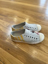 Native Jefferson Slip On shoes sz J 5 Gray orange Rubber Perforated Flat Clog