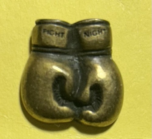 Vintage Fight Night Golden Handschuhe Boxen Anstecknadel - Bild 3 von 3