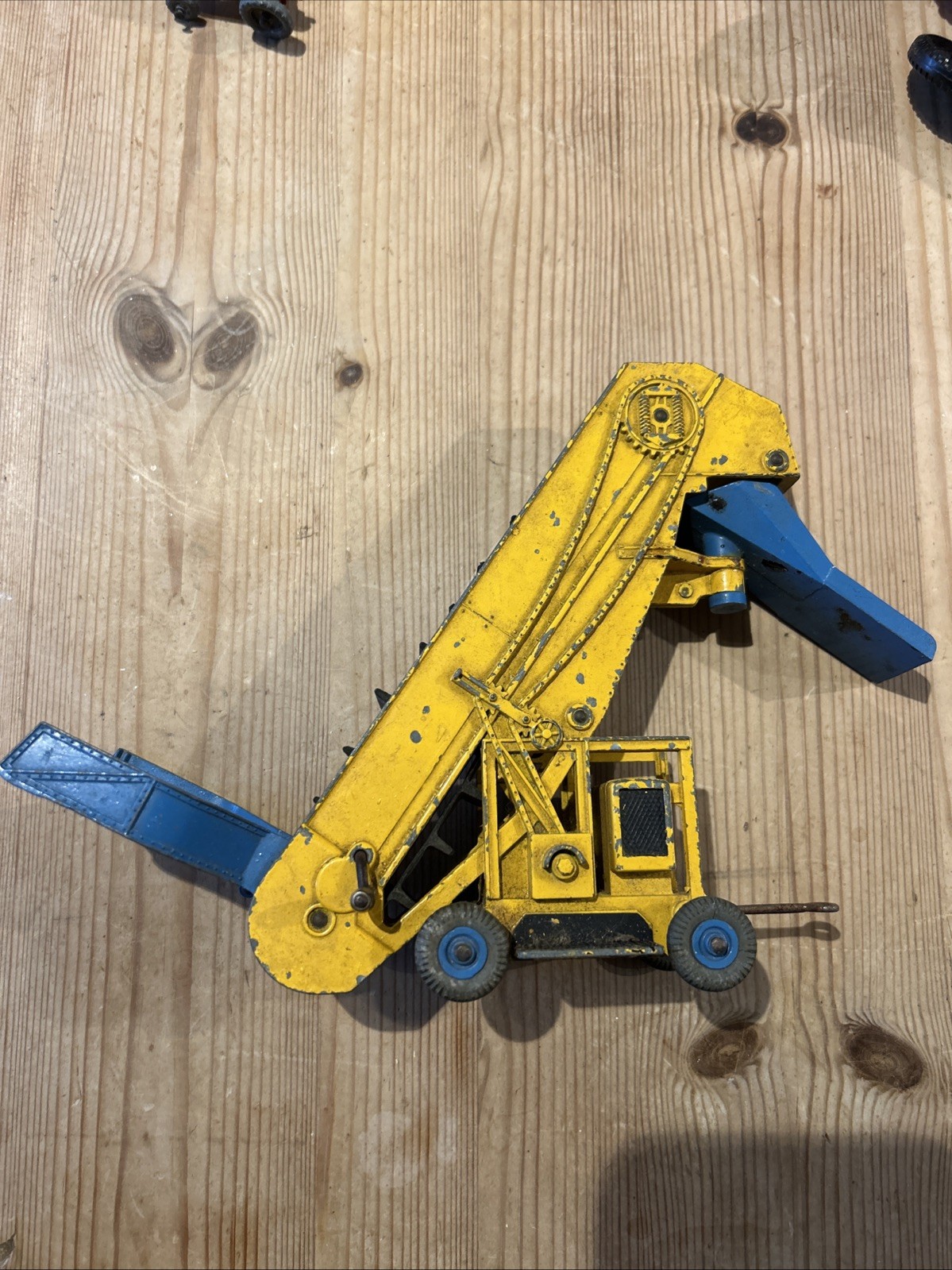 A FINE BOXED DINKY SUPER TOY ELEVATOR LOADER, MODEL No.964. | #464048306