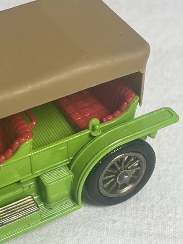 Matchbox Models Of Yesteryear Display Case And 16 Vehicles *Please Read Descript - Picture 13 of 24